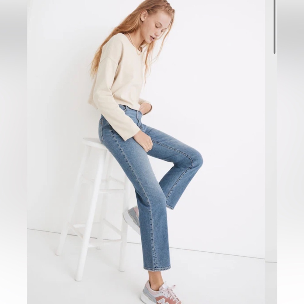 Madewell Slim Demi Boot Women's Straight Leg Jeans in Classic Blue. Size 27